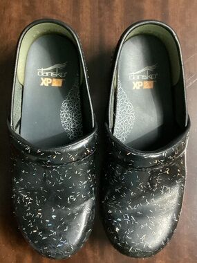 Dansko Black Glittered XP 2.0 Slip-On Clogs 6.5